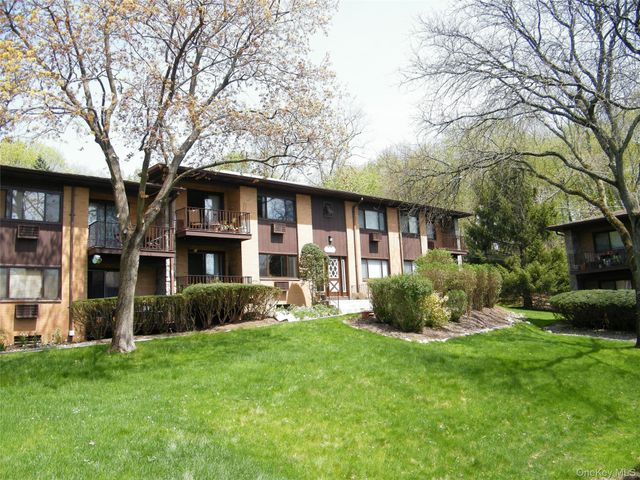 6 W Lawrence Park Drive 2, Piermont, NY 10968