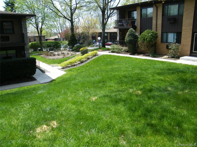 6 W Lawrence Park Drive 2, Piermont, NY 10968