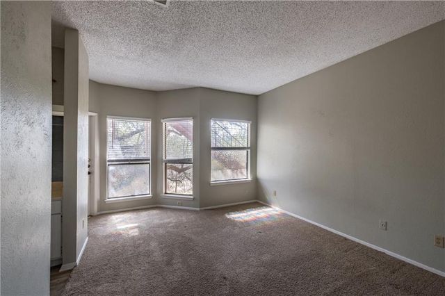 5305 Indio DR B, Austin, TX 78745