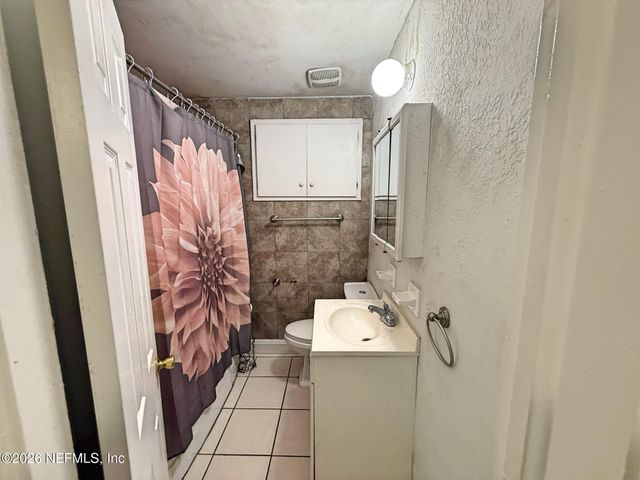 2846 YELLOW PINE Drive, Jacksonville, FL 32277