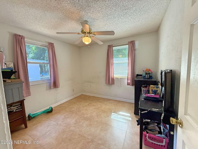 2846 YELLOW PINE Drive, Jacksonville, FL 32277
