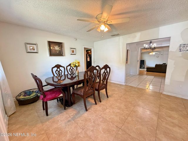2846 YELLOW PINE Drive, Jacksonville, FL 32277