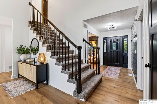 2206 Greenwald Street, Bellevue, NE 68123