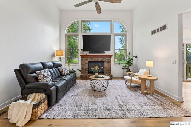 2206 Greenwald Street, Bellevue, NE 68123