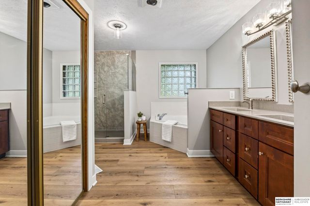 2206 Greenwald Street, Bellevue, NE 68123