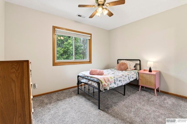2206 Greenwald Street, Bellevue, NE 68123