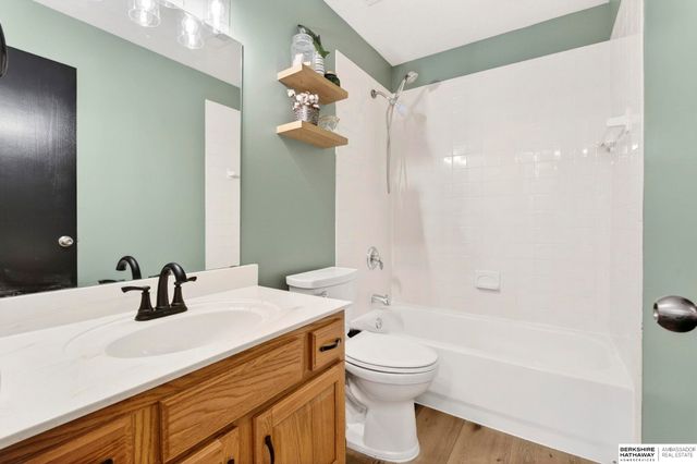 2206 Greenwald Street, Bellevue, NE 68123