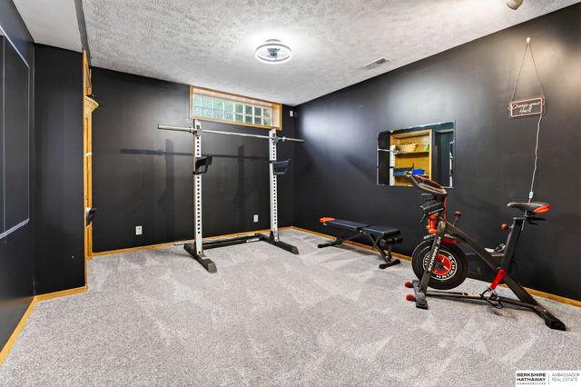 2206 Greenwald Street, Bellevue, NE 68123