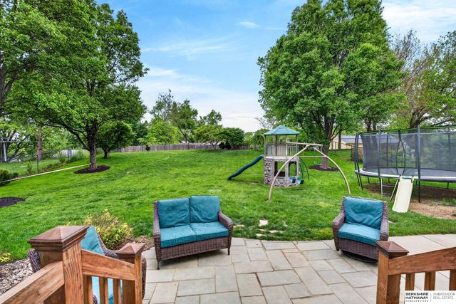 2206 Greenwald Street, Bellevue, NE 68123