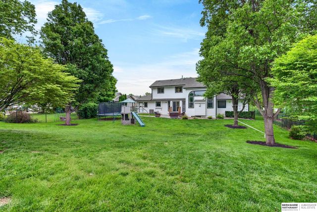 2206 Greenwald Street, Bellevue, NE 68123