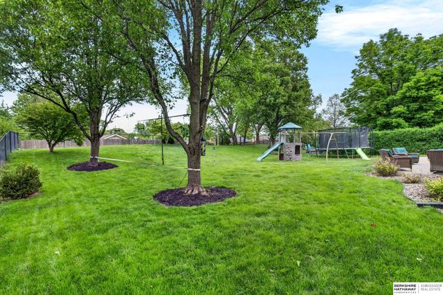 2206 Greenwald Street, Bellevue, NE 68123