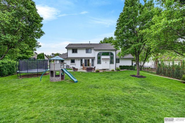 2206 Greenwald Street, Bellevue, NE 68123