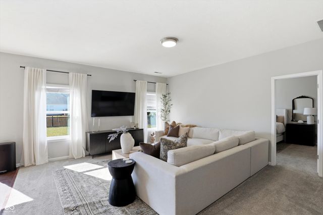 410 Shadetree Court, Sheridan, IN 46069