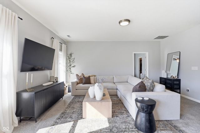 410 Shadetree Court, Sheridan, IN 46069