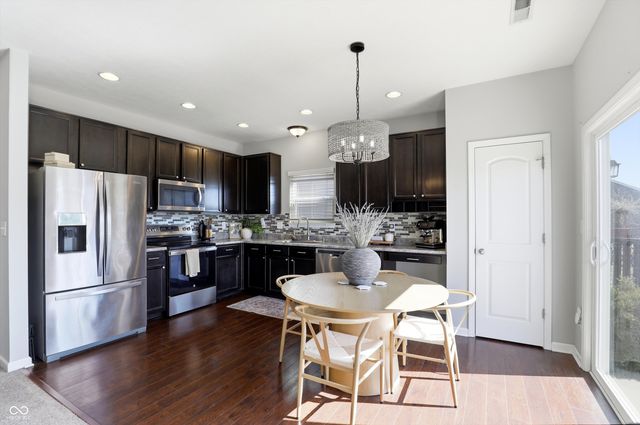 410 Shadetree Court, Sheridan, IN 46069