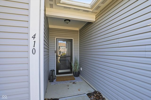 410 Shadetree Court, Sheridan, IN 46069