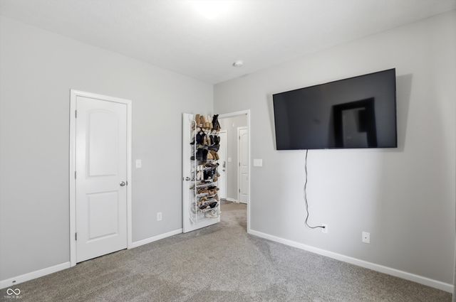 410 Shadetree Court, Sheridan, IN 46069