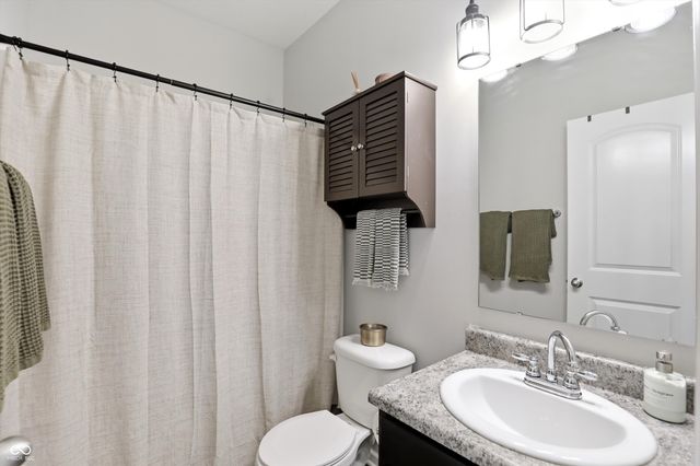 410 Shadetree Court, Sheridan, IN 46069