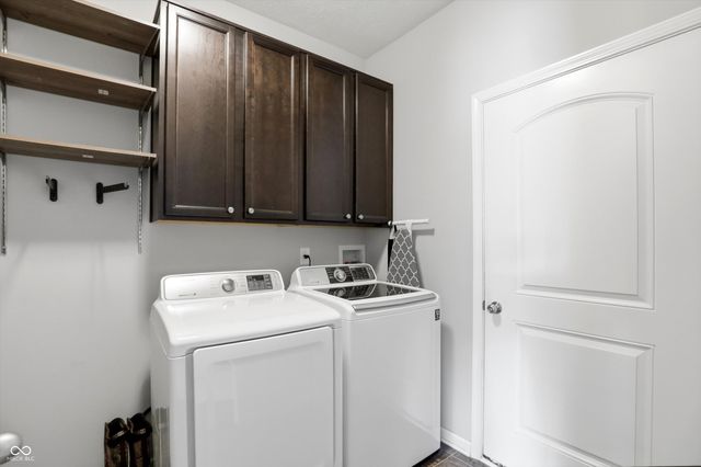 410 Shadetree Court, Sheridan, IN 46069