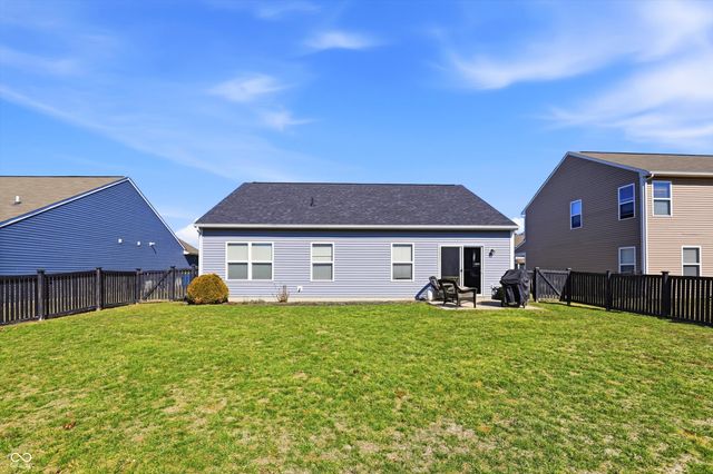 410 Shadetree Court, Sheridan, IN 46069