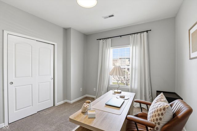 410 Shadetree Court, Sheridan, IN 46069