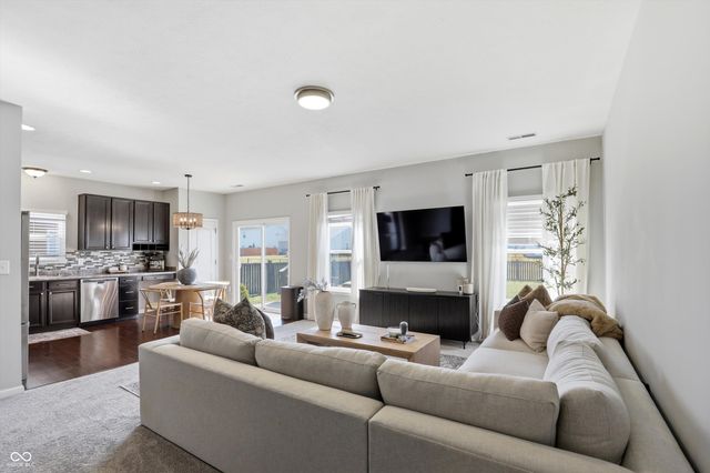 410 Shadetree Court, Sheridan, IN 46069