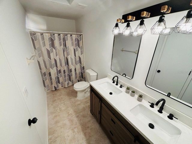 1831 FOXHALL CIRCLE, Kissimmee, FL 34741