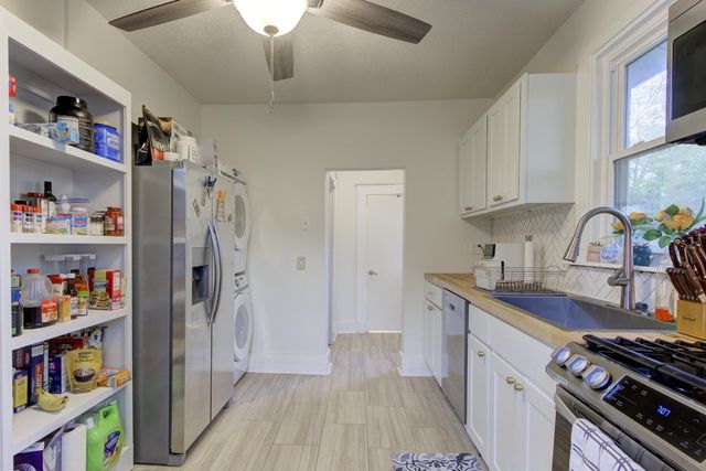 1975 Walker Ave, Memphis, TN 38104