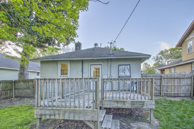 1975 Walker Ave, Memphis, TN 38104