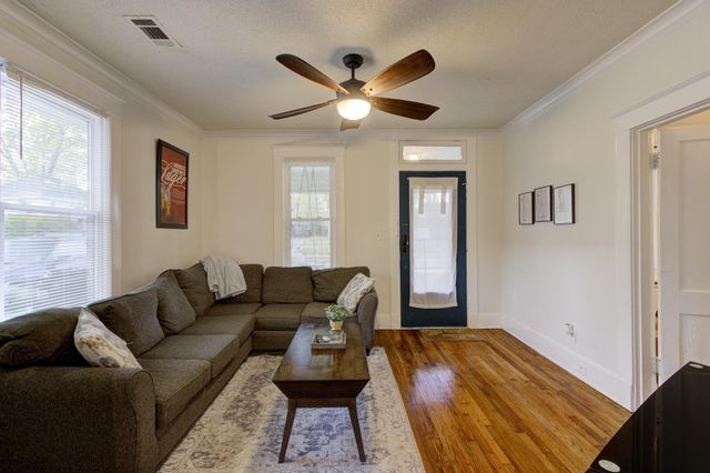 1975 Walker Ave, Memphis, TN 38104