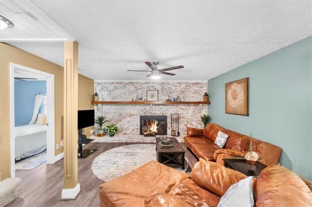 9670 Lee Circle, Gainesville, GA 30506