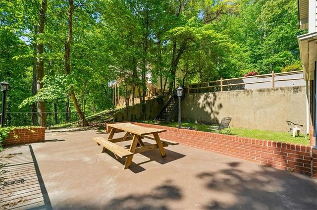 9670 Lee Circle, Gainesville, GA 30506