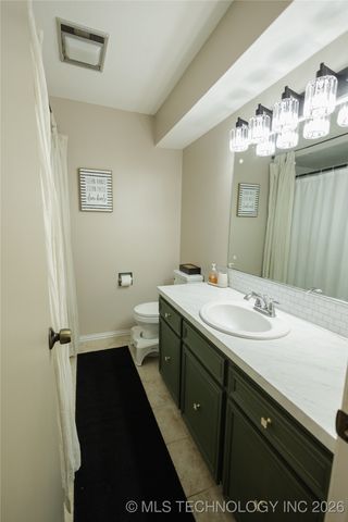 1816 Surrey Drive, Pryor, OK 74361