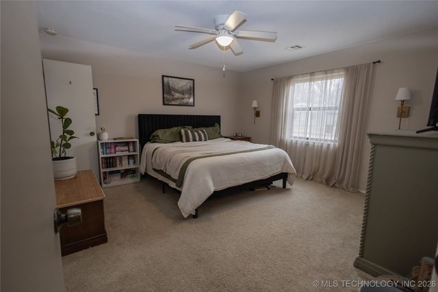 1816 Surrey Drive, Pryor, OK 74361