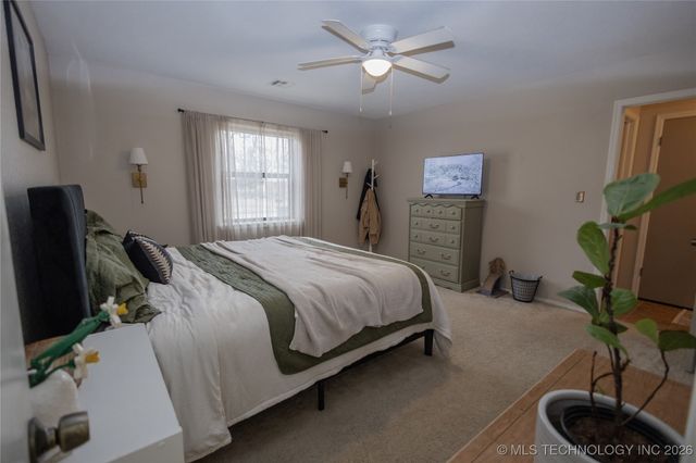 1816 Surrey Drive, Pryor, OK 74361