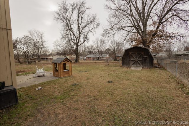 1816 Surrey Drive, Pryor, OK 74361