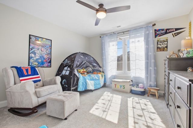 34 Pouts Ln 34, Uxbridge, MA 01569