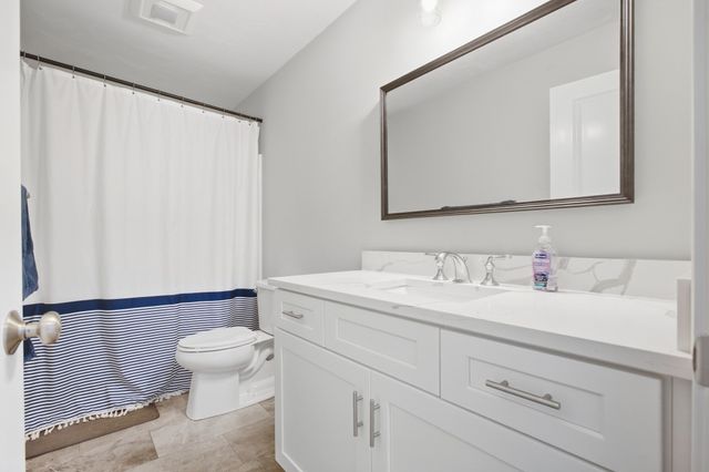 34 Pouts Ln 34, Uxbridge, MA 01569
