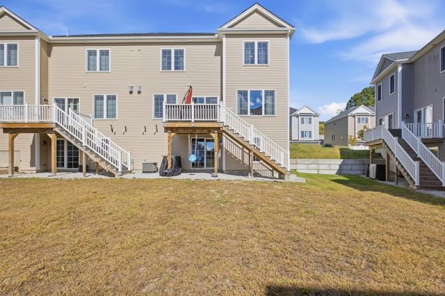 34 Pouts Ln 34, Uxbridge, MA 01569