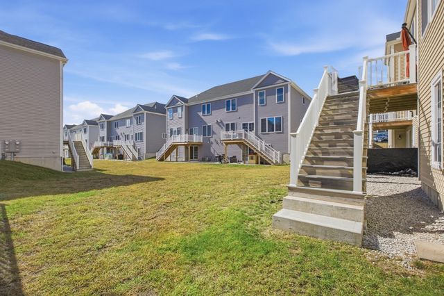 34 Pouts Ln 34, Uxbridge, MA 01569