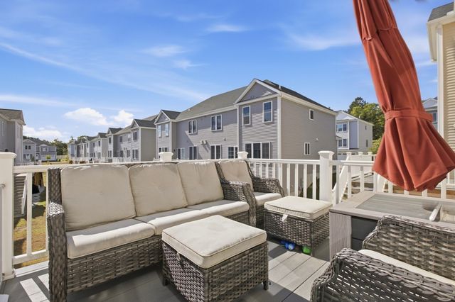 34 Pouts Ln 34, Uxbridge, MA 01569