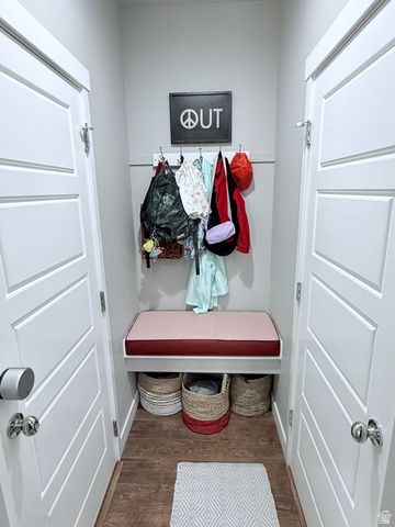 1073 BLACKSTONE DR, Fruit Heights, UT 84037