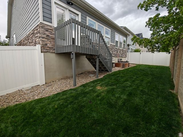 1073 BLACKSTONE DR, Fruit Heights, UT 84037