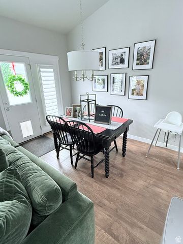 1073 BLACKSTONE DR, Fruit Heights, UT 84037