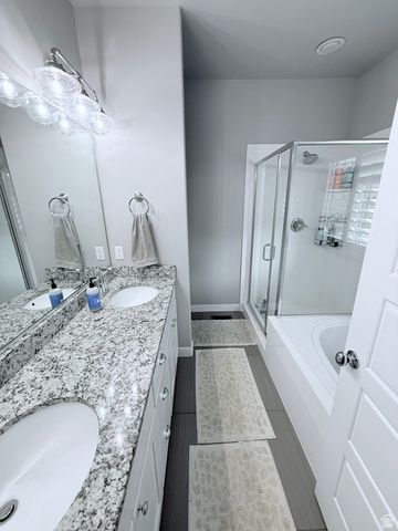 1073 BLACKSTONE DR, Fruit Heights, UT 84037