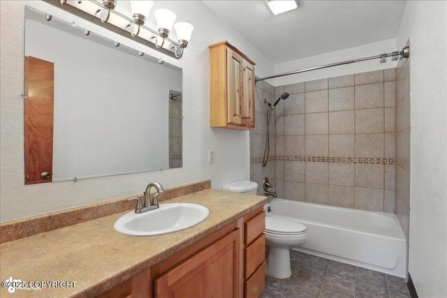 3634 E 16th Avenue, Anchorage, AK 99508