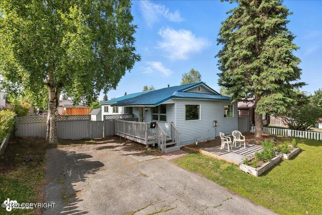 3634 E 16th Avenue, Anchorage, AK 99508