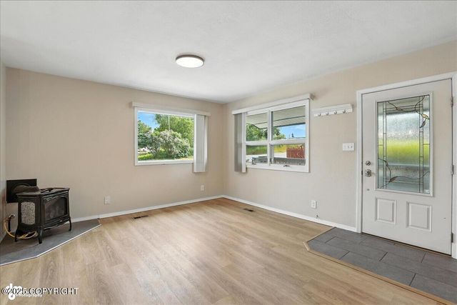 3634 E 16th Avenue, Anchorage, AK 99508