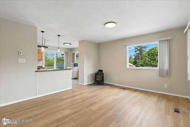 3634 E 16th Avenue, Anchorage, AK 99508