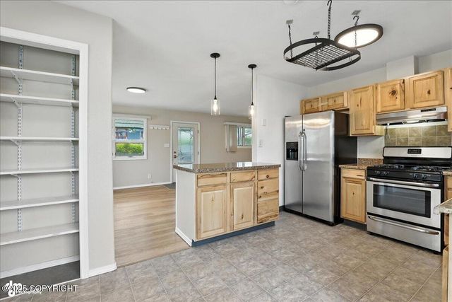 3634 E 16th Avenue, Anchorage, AK 99508